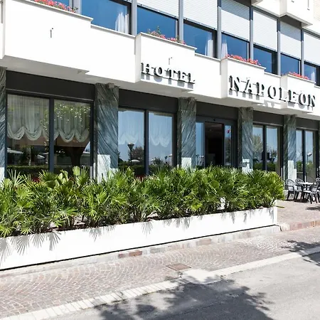 Szálloda Napoleon 3*