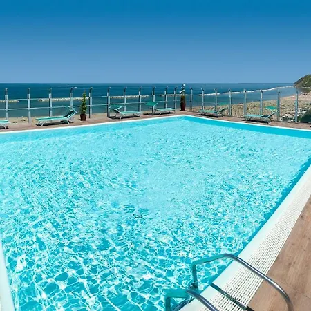 Hotel Napoleon 3*
