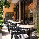 Napoleon Hotel
